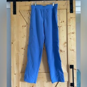 Figs Technical Collection Men’s Axim Scrub Pants Size S (Reg Length) Light Blue